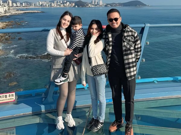 7 Foto Jennifer Dunn & Faisal Haris Liburan ke Korea, Paras Anak Curi Atensi