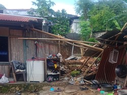 Warga Kupang Tewas Tertimpa Tembok, BPBD Minta Waspada di Musim Hujan