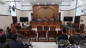 KPK Tak Terlihat, Sidang Gugatan Praperadilan Hasto Ditunda