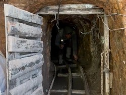 6 Fakta Tambang Emas Liar di Bandung yang Rugikan Negara Rp 1 T 6 Fakta Tambang Emas Liar di Bandung yang Rugikan Negara Rp 1 T