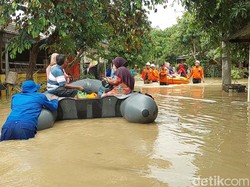 Patebon Kendal Masih Banjir Siang Ini, 617 Warga Mengungsi