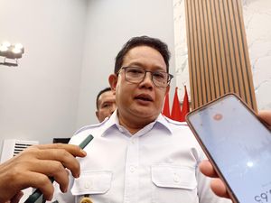 Pesan Pj Gubernur Jatim ke Kepala Daerah Usai Bupati Situbondo Ditahan KPK Pesan Pj Gubernur Jatim ke Kepala Daerah Usai Bupati Situbondo Ditahan KPK