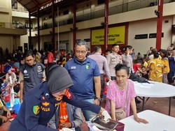 Polda Metro Buka Posko Kesehatan-Dapur Bantu Warga Terdampak Kebakaran Gempol