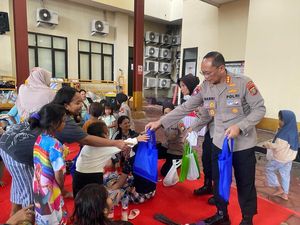 Polwan Beri Trauma Healing Anak-anak Korban Kebakaran Kemayoran Gempol