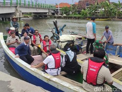 Rombongan Kades dan Petugas BPN Sidoarjo Tinjau HGB 656 Ha di Laut