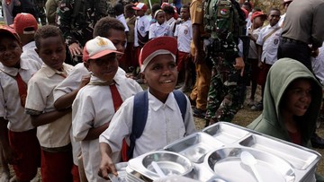 Makan Bergizi Gratis Butuh Tambahan Anggaran Rp 100 T, Duitnya dari Mana?