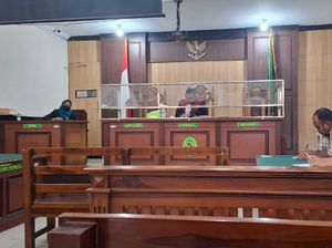 Eks Kepala Desa Miliarder Gresik Kalah Praperadilan, Penyidikan Berlanjut Eks Kepala Desa Miliarder Gresik Kalah Praperadilan, Penyidikan Berlanjut
