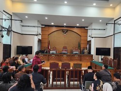 KPK Tak Hadir, Sidang Praperadilan Hasto Kristiyanto Ditunda 5 Februari