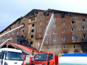 Korban Tewas Kebakaran Hotel Resor Ski Turki Bertambah Lagi Jadi 76 Orang Korban Tewas Kebakaran Hotel Resor Ski Turki Bertambah Lagi Jadi 76 Orang
