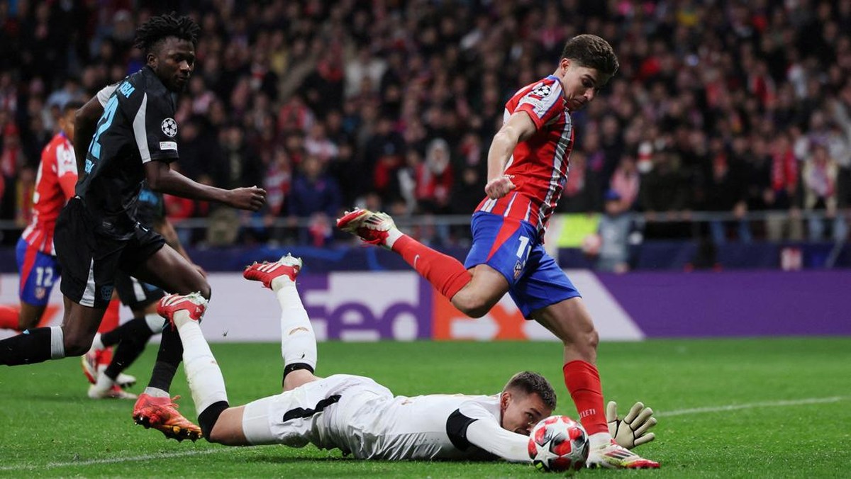 Atletico Madrid kalahkan Bayer Leverkusen 2-1 lewat brace Julian Alvarez (REUTERS/Isabel Infantes)
