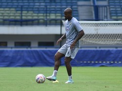 Gervane Kastaneer Termotivasi Tumbangkan Persija Jakarta