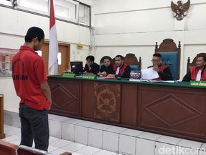 Hendi yang Tusuk Wijaya hingga Tewas Divonis 6 Tahun Penjara Hendi yang Tusuk Wijaya hingga Tewas Divonis 6 Tahun Penjara