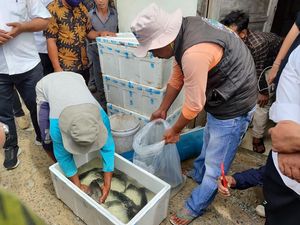 Koperasi Perikanan Bakal Dapat Bantuan dari Pemerintah Koperasi Perikanan Bakal Dapat Bantuan dari Pemerintah