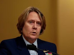 Trump Pecat Wanita Pertama yang Jadi Bos Penjaga Pantai AS