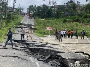 Tanah Gerak Masih Ancam Ratamba Banjarnegara, Warga Bakal Direlokasi Tanah Gerak Masih Ancam Ratamba Banjarnegara, Warga Bakal Direlokasi