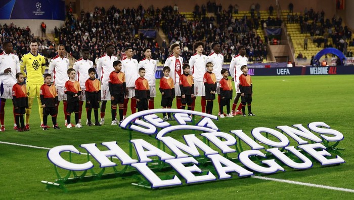 Soccer Football - Champions League - AS Monaco v Aston Villa - Stade Louis II, Monaco - January 21, 2025 General view of the Champions League logo on the pitch as the AS Monaco players line up before the match REUTERS/Manon Cruz