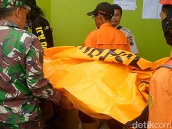 2 Jenazah Korban Longsor Pekalongan Ditemukan, Keluarga Menangis Histeris