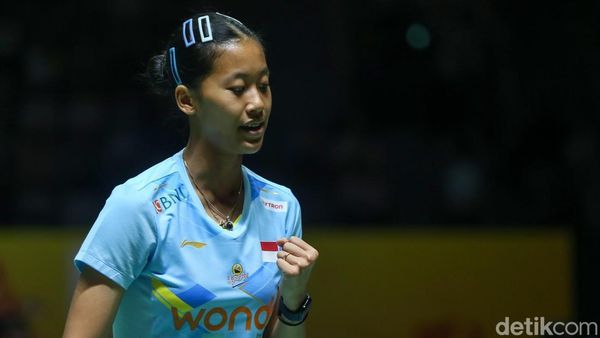 Momen Putri KW Melaju Mulus ke 16 Besar Indonesia Masters 2025