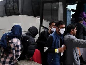 Usai Dilantik, Trump Gagalkan 1.660 Pengungsi Afghanistan Terbang ke AS Usai Dilantik, Trump Gagalkan 1.660 Pengungsi Afghanistan Terbang ke AS