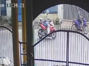 Pencuri Motor Kurir Ekspedisi di Pasuruan yang Terekam CCTV Tertangkap Pencuri Motor Kurir Ekspedisi di Pasuruan yang Terekam CCTV Tertangkap