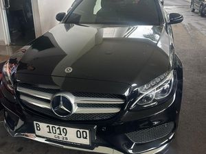 Kejagung Sita 2 Mobil Mewah Milik Tersangka Kasus Impor Gula Tom Lembong