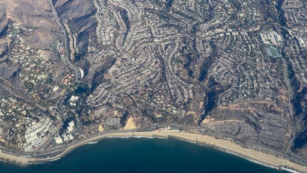 Potret Udara Hancurnya Pacific Palisades, Kawasan Super Elite Los Angeles