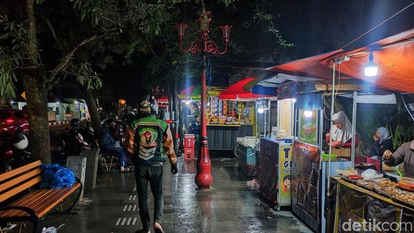 Potret Wajah Baru Trotoar Cianjur yang Kini Lebih Menawan
