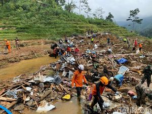 Video: Total Korban Tewas Longsor-Banjir di Pekalongan Jadi 21 Orang