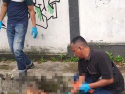 Pria Tanpa Identitas Ditemukan Meninggal Tergeletak Pinggir Jalan di Jambi