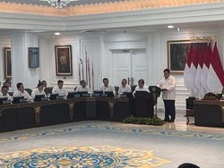 Prabowo Kumpulkan Menteri-Wamen di Sidang Kabinet Bahas Kinerja 100 Hari
