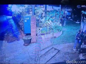 2 Pria Curi Mobil Boks Yayasan Ceu Popong Saat Hujan Dini Hari 2 Pria Curi Mobil Boks Yayasan Ceu Popong Saat Hujan Dini Hari