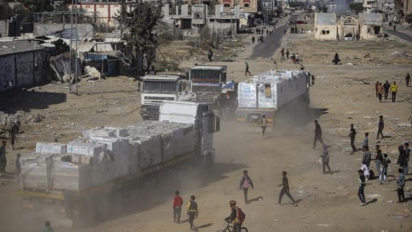 Truk Bantuan Kemanusiaan Masuk Gaza, Langsung Diserbu Warga