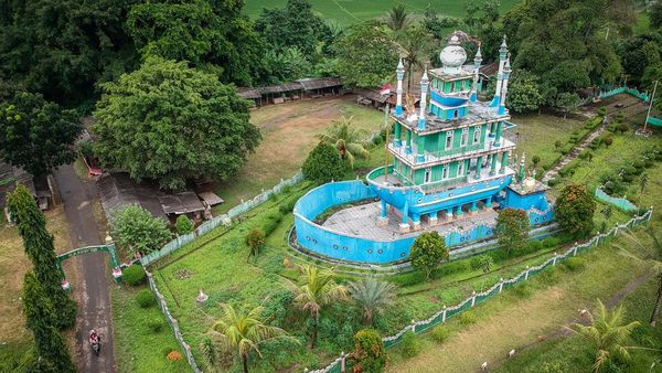 Uniknya Masjid Bentuk Kapal di Kota Serang