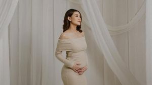 7 Potret Aaliyah Massaid Si Calon Ibu