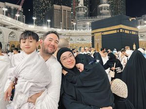 Aryani Fitriana Sukses Bikin Donny Michael Mau Umrah Pertama Kali karena Hal Ini Aryani Fitriana Sukses Bikin Donny Michael Mau Umrah Pertama Kali karena Hal Ini