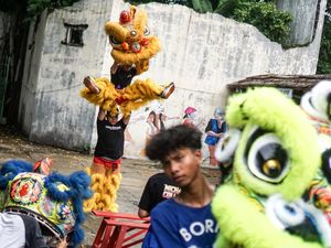 Begini Latihan Barongsai Jelang Imlek di Solo Begini Latihan Barongsai Jelang Imlek di Solo