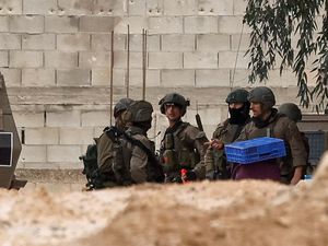 Palestina Kecam Pembakaran Masjid Bersejarah di Tepi Barat Palestina Kecam Pembakaran Masjid Bersejarah di Tepi Barat