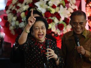 Canda Megawati Usai Nyanyi My Way di Ulang Tahun Ke-78: Bayar Dong Canda Megawati Usai Nyanyi My Way di Ulang Tahun Ke-78: Bayar Dong