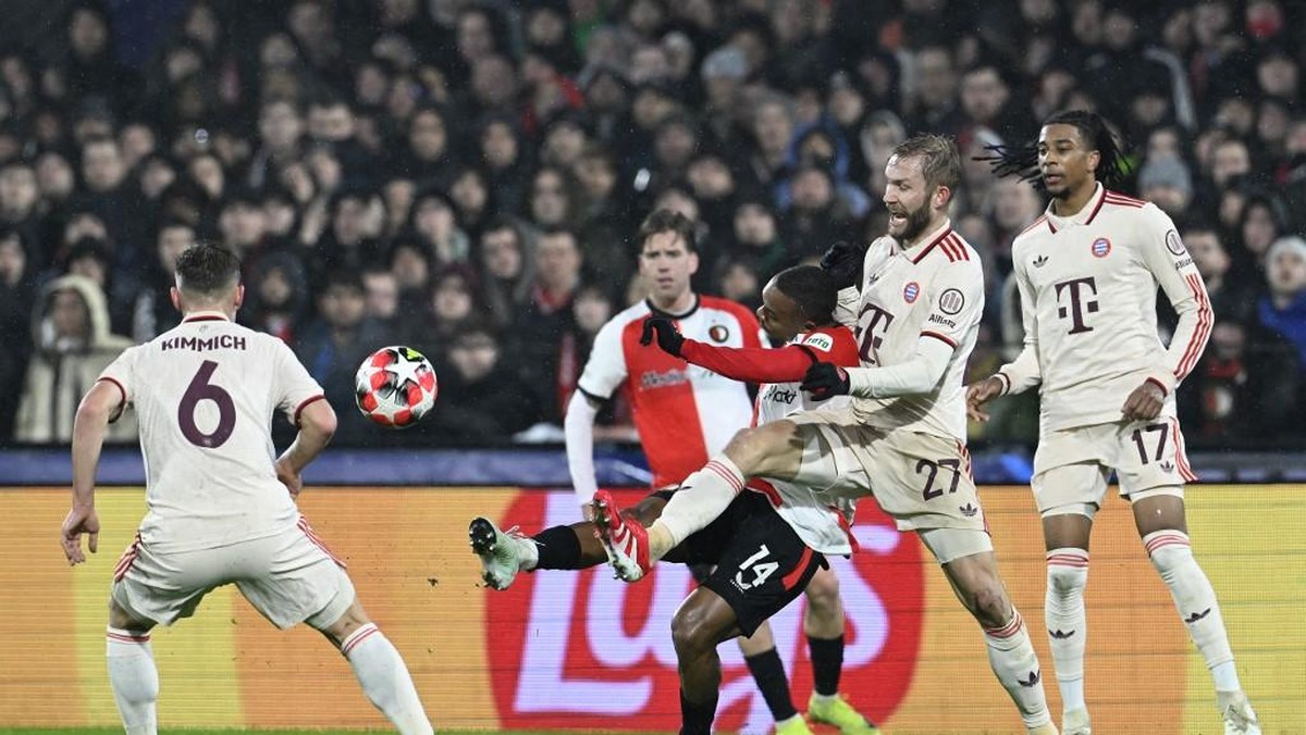 Feyenoord vs Bayern Munich di Liga Champions. (Foto: JOHN THYS/AFP)