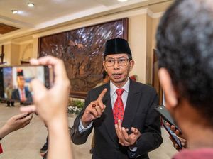 Gejolak Politik di Balik Pencopotan Ketua PDIP Surabaya Adi Sutarwijono Gejolak Politik di Balik Pencopotan Ketua PDIP Surabaya Adi Sutarwijono