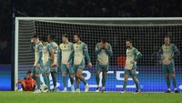 Manchester City kalah 2-4 dari Paris Saint-Germain dalam lanjutan Liga Champions. Padahal, The Citizens sempat unggul dua gol lebih dulu. (Foto: FRANCK FIFE/AFP)