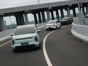 Nyetir Maxus Mifa 7 Tanpa Repot, Tinggal Injak Rem Sudah Siap Jalan Nyetir Maxus Mifa 7 Tanpa Repot, Tinggal Injak Rem Sudah Siap Jalan