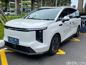 Awas Ketukar! Niat Nyalakan Sein di Maxus Mifa 7, Bisa Jadi Malah Pindah Gigi Awas Ketukar! Niat Nyalakan Sein di Maxus Mifa 7, Bisa Jadi Malah Pindah Gigi