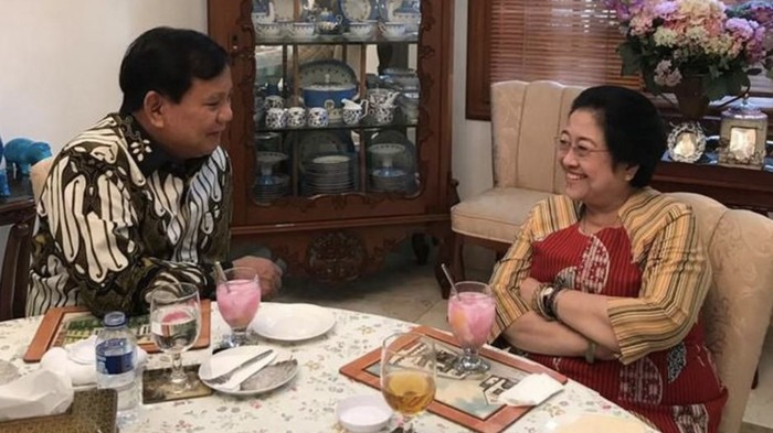 Megawati Ultah ke-78, Ini Momennya Makan Bareng Prabowo dan Masak Bersama Inul Megawati Ultah ke-78, Ini Momennya Makan Bareng Prabowo dan Masak Bersama Inul