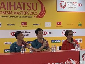 Pelukan Erat dan Tangisan Ahsan pada Hendra Tandai Akhir The Daddies