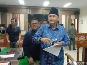 Sidang Eksepsi Panji Gumilang Ditunda Sidang Eksepsi Panji Gumilang Ditunda