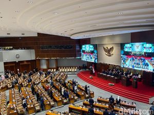 Video: DPR Gelar Paripurna Pembentukan Timwas, 289 Anggota Dewan Hadir Video: DPR Gelar Paripurna Pembentukan Timwas, 289 Anggota Dewan Hadir