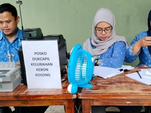 Polisi Bantu Proses Dokumen Warga yang Hilang Akibat Kebakaran Kemayoran