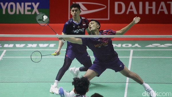 Potret Fajar/Rian Melaju ke 8 Besar Indonesia Masters 2025