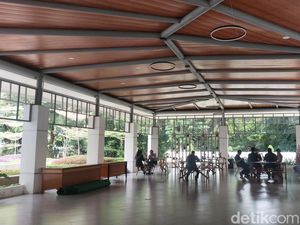 Mengintip Ruang Kerja Terbuka Tanpa Sekat di Gedung Sate Mengintip Ruang Kerja Terbuka Tanpa Sekat di Gedung Sate
